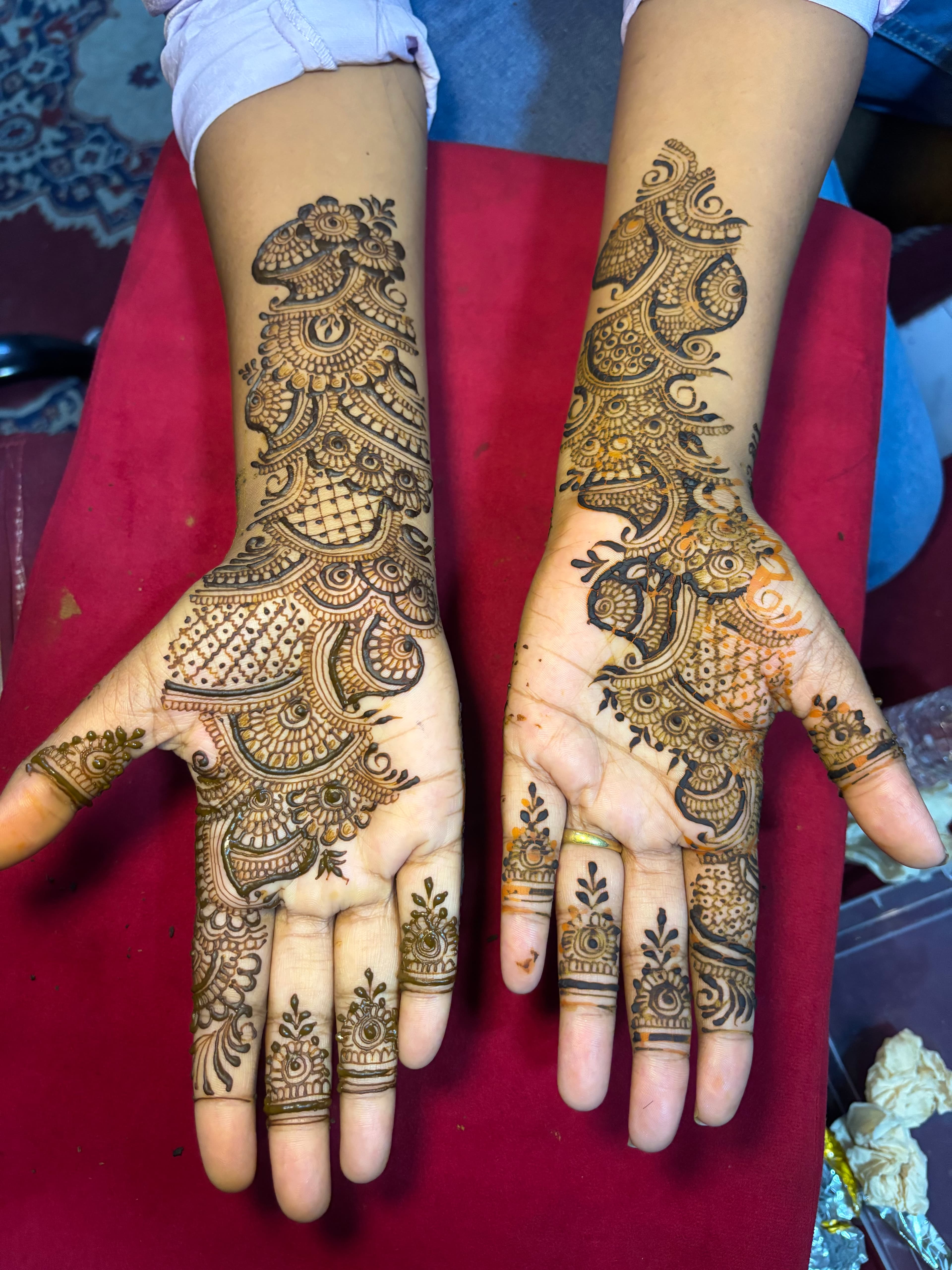 Flowing Arabic floral bel mehendi design by Royal Hands By Dhanashree